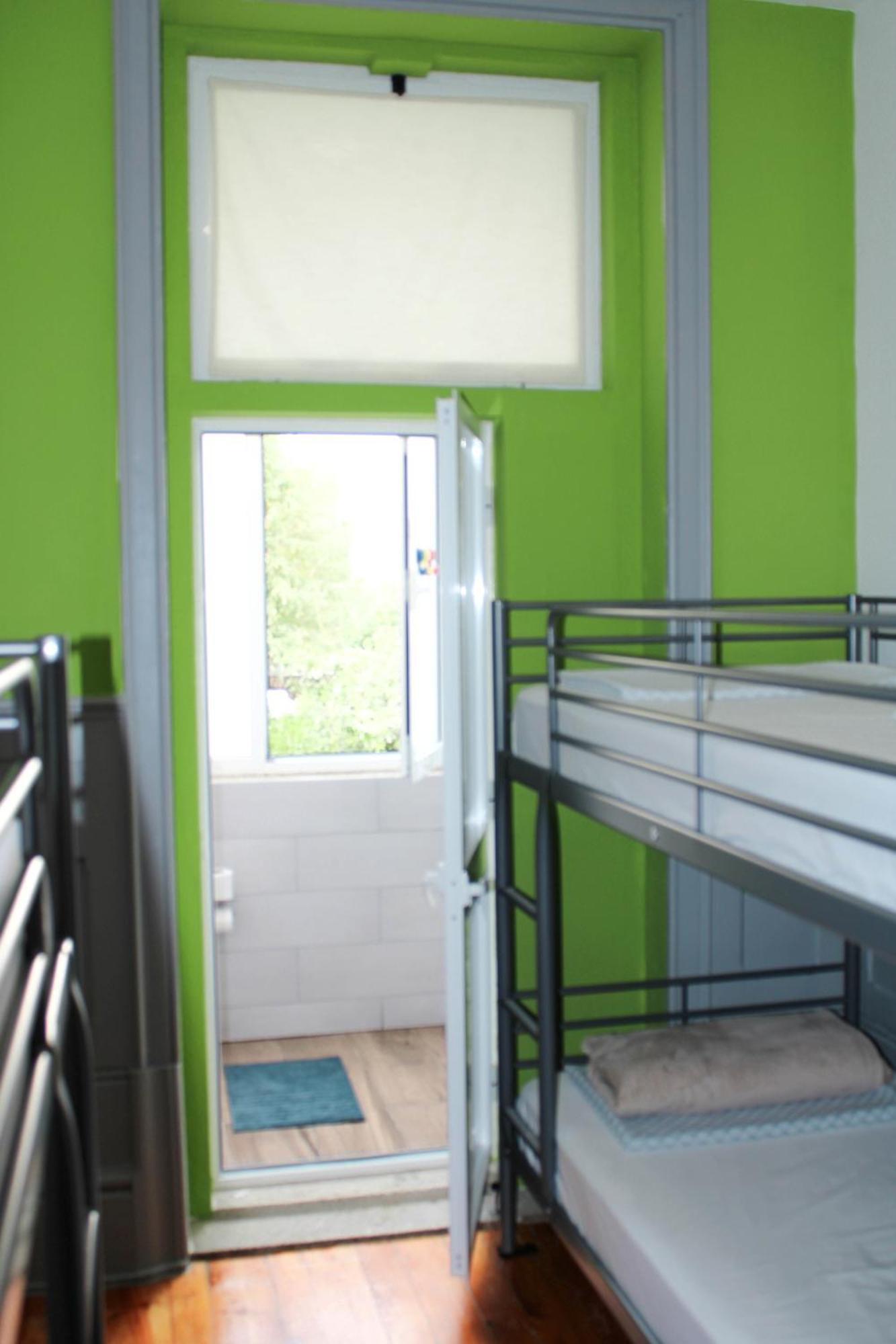 By Doors Hostel Порто Екстериор снимка